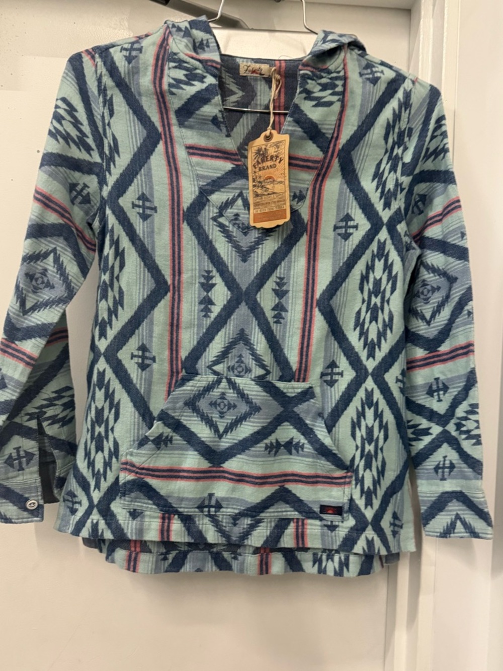 Faherty women Hooded Pullover - Blue and red jacket